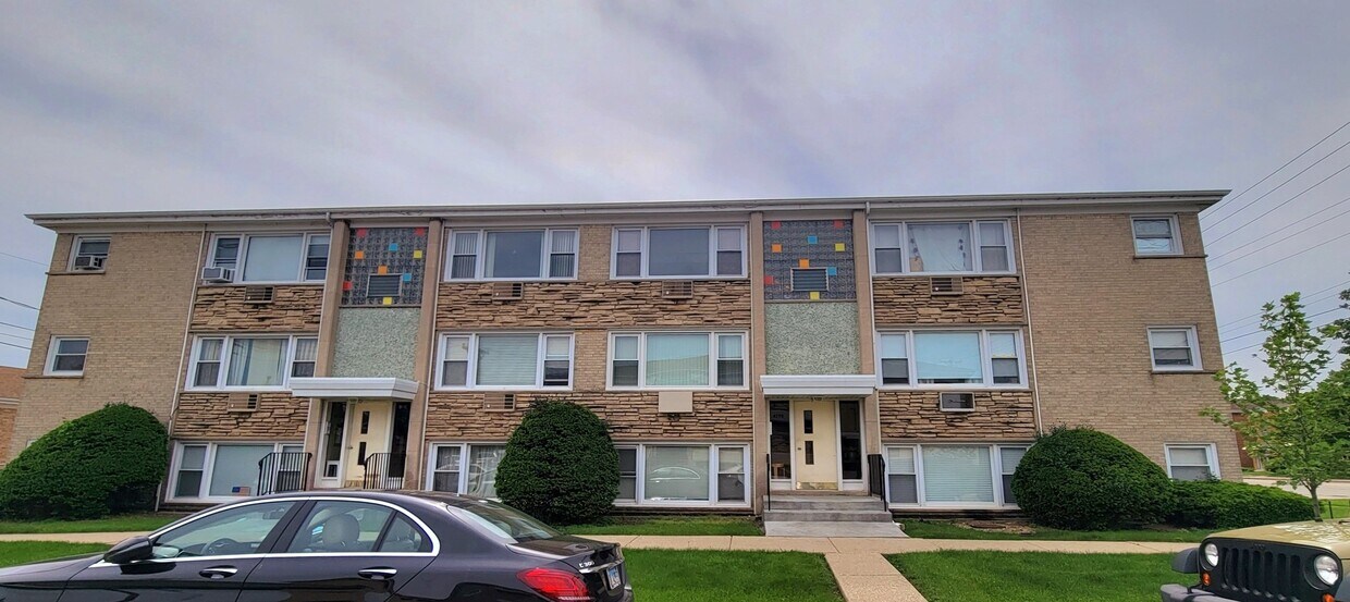 Primary Photo - 4770 N Newcastle Ave