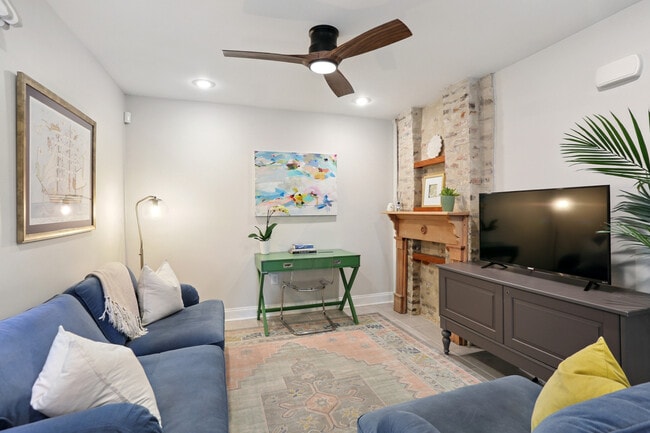Photo - 729 Lyons St (New Orleans, LA) Apartment