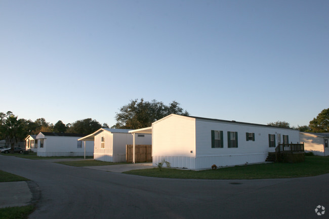 Building Photo - Sunlake Terrace Estates