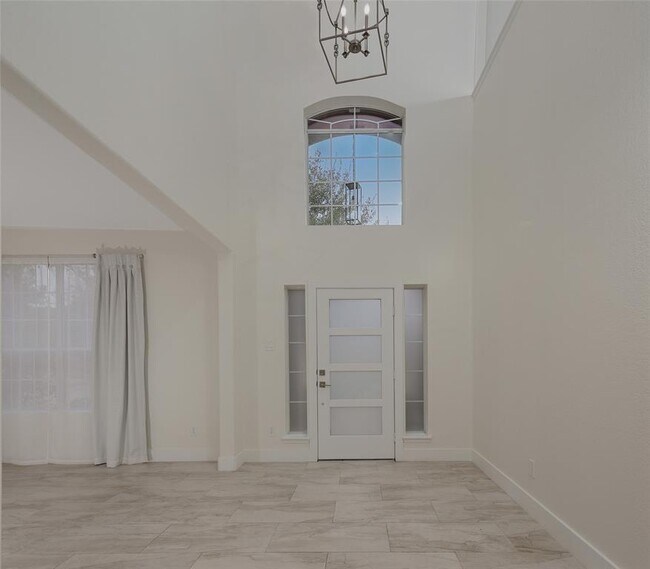 Foto del edificio - 2 Gilmore Grove Pl