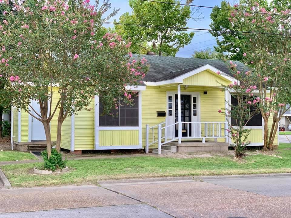 Primary Photo - 2527 Common St