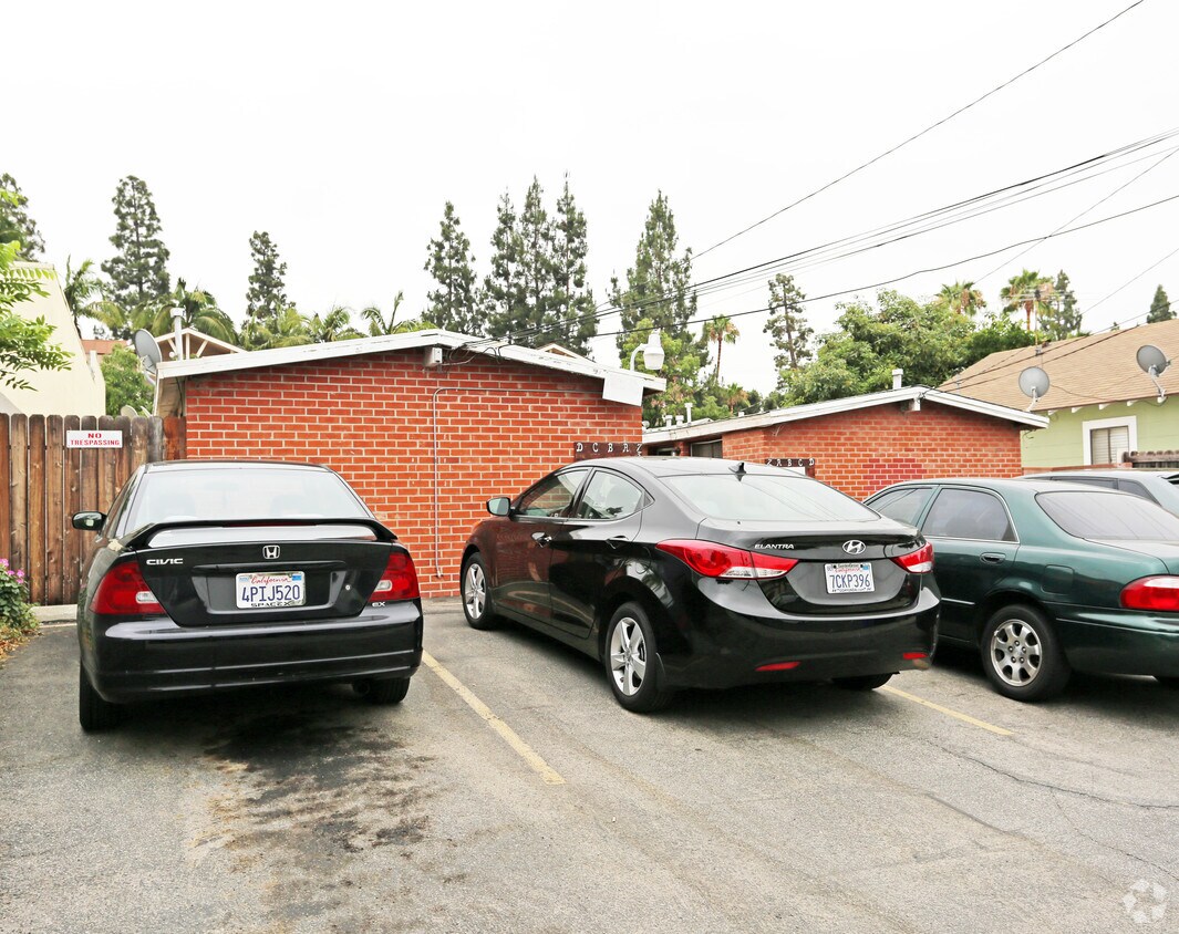 Foto del edificio - 7312-7314 Whittier Ave