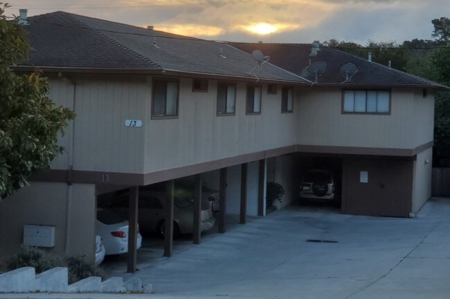 Building Photo - 13 Monte Vista Dr