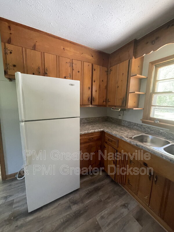 Building Photo - 2061 N Hurricane Creek Rd