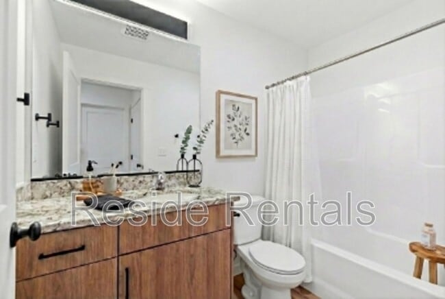 Building Photo - 35 N Gateway Dr