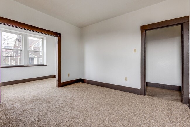 Building Photo - 466 Hays Ave