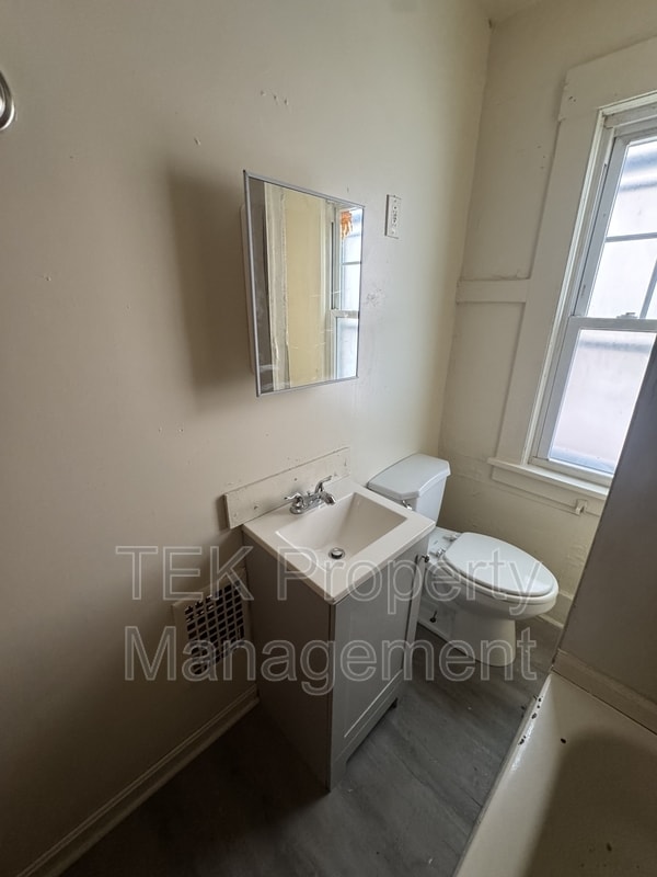 Foto del edificio - 472-474-474 Ave D