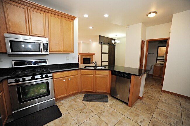 Building Photo - 1403 Flagstone Pl