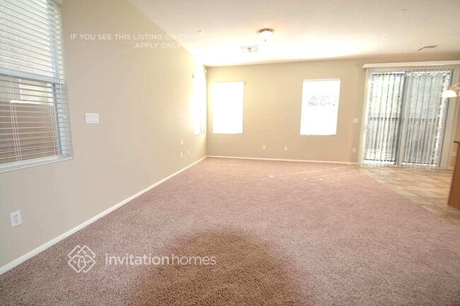 Building Photo - 10527 Laurelwood Lake Ave