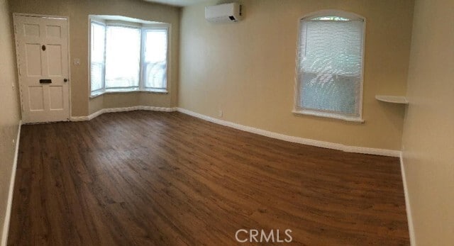 Building Photo - 1328 N Buena Vista St