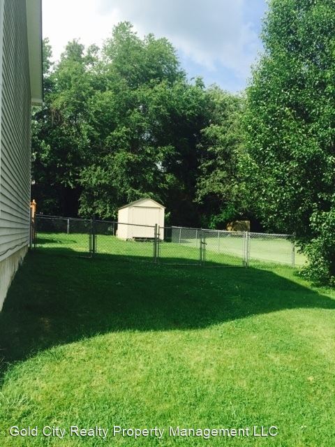 Building Photo - 3 br, 2.5 bath House - 206 Airport Road