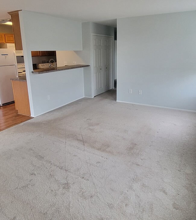 Foto del edificio - 3021 Maplewood Ct