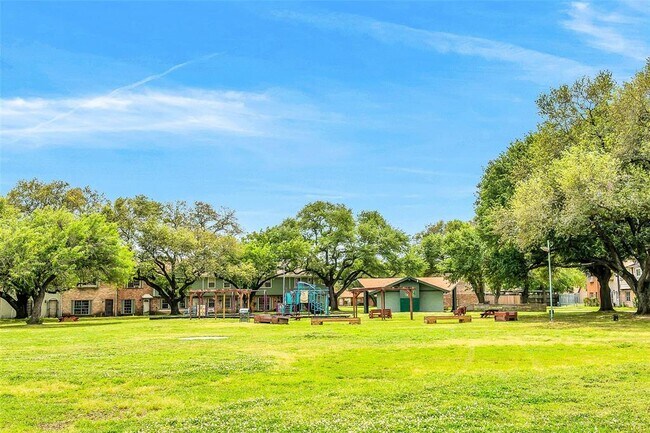 Building Photo - 15454 Chipman Ln.