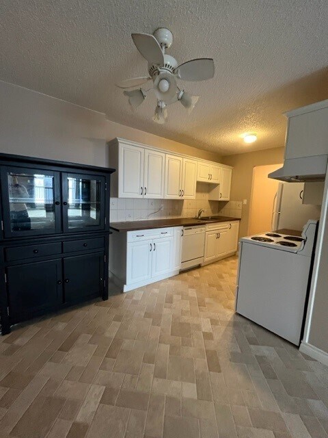 Primary Photo - 10216-10102 102 Ave