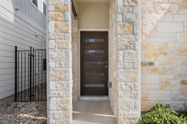 Foto del edificio - 1012 Legend Milton Ln