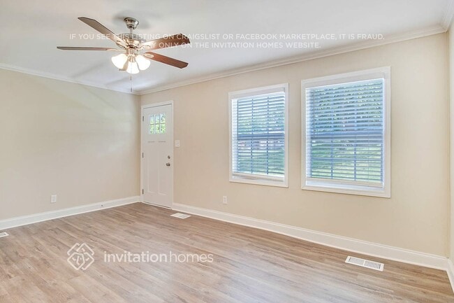 Foto del edificio - 3751 Clovis Ct NW