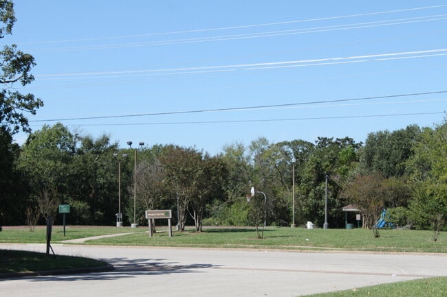 Building Photo - 2403 Bosque Dr