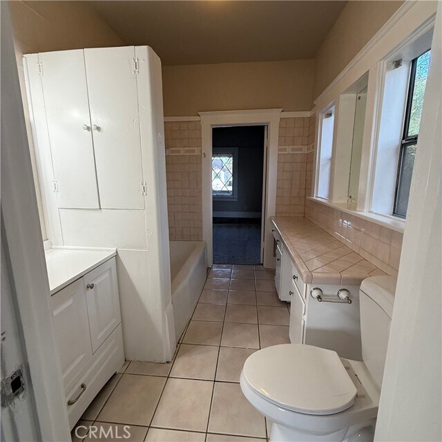 Building Photo - 4749 Bandini Ave