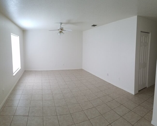 Building Photo - 1673 SW 107 LANE