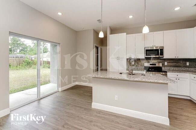 Foto del edificio - 740 Lavender St SE