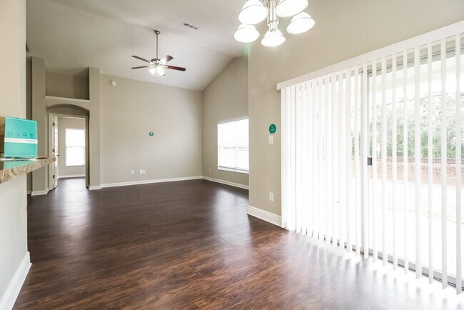 Foto del edificio - 948 Delfino Pl