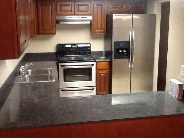 Building Photo - Condo For Rent in Modesto