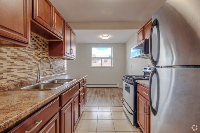 Building Photo - Lynnwood Place