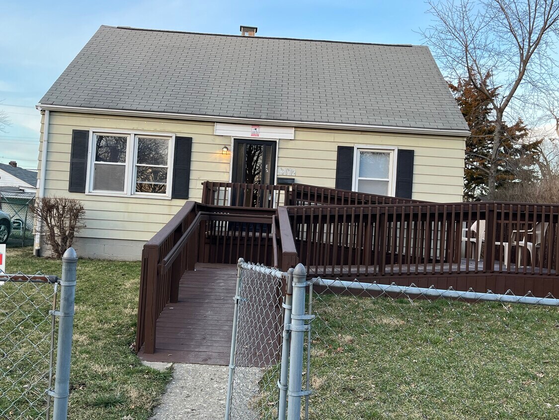 Foto principal - 1272 E 16th Ave