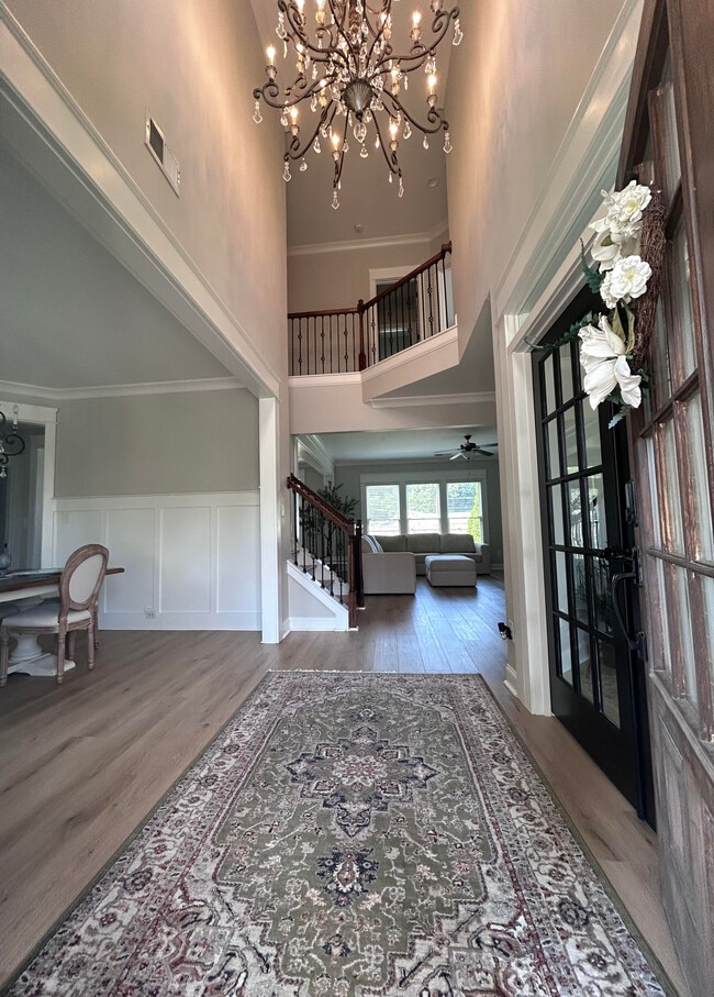 Entrance/Foyer - 5006 Groover Dr SE