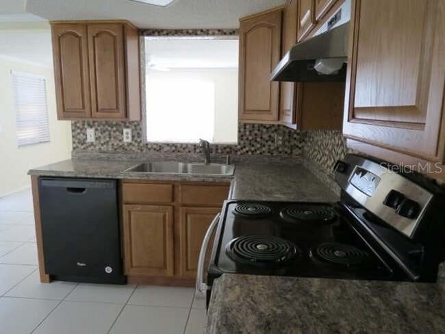 Building Photo - 6808 Roosevelt Dr