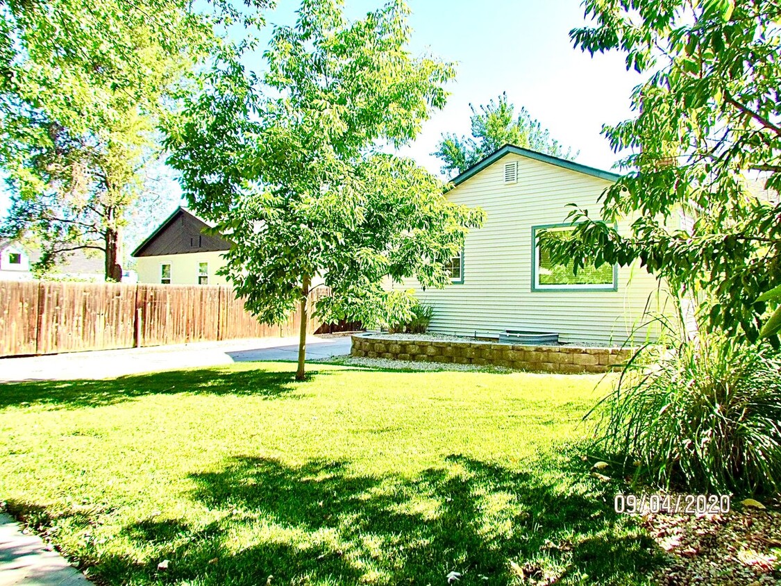 3 Bedroom (+ bonus room) 2 Bath Home Clos... - 3 Bedroom (+ bonus room) 2  Bath Home Clos...