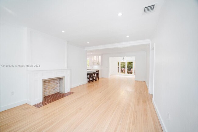 Foto del edificio - 341 SW 30th Rd