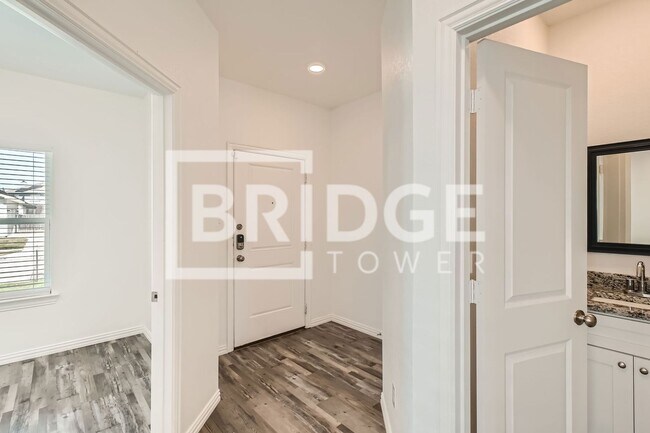 Building Photo - 7348 Parkside Pl Dr