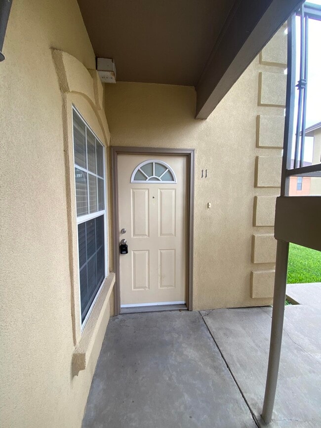 Building Photo - 9804 Cantera Ct