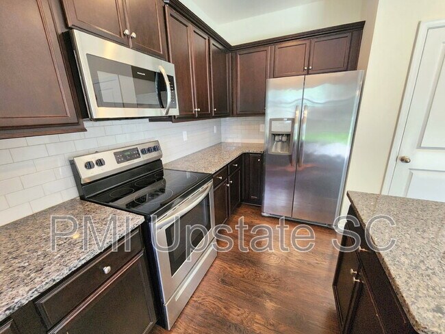 Foto del edificio - 116 Addlestone Cir