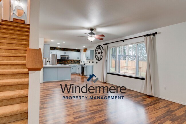 Foto del edificio - 3 bedroom 2.5 bathroom with office