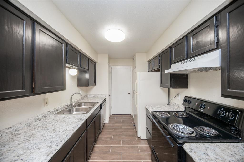 Foto principal - 9700 Leawood Blvd