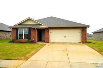 Building Photo - 113 Cedar Elm Wy