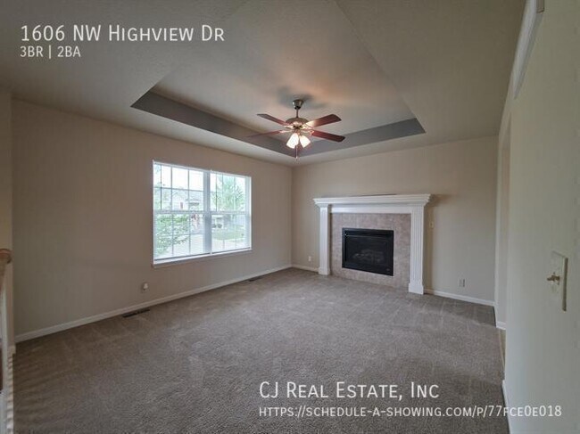 Building Photo - 1606 NW High View Dr