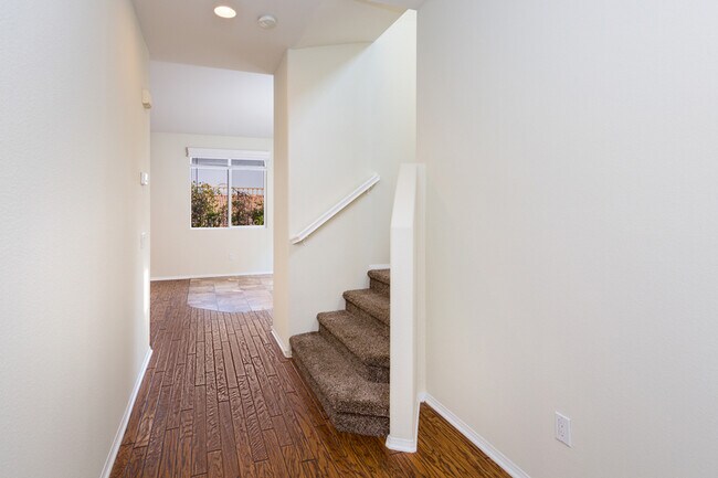 Building Photo - 24514 Montevista Cir