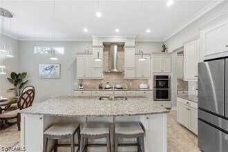 Building Photo - 9446 Lagomar Ct
