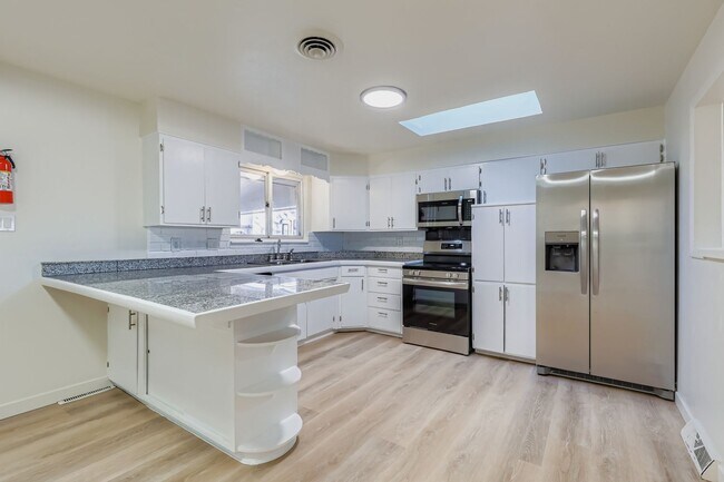 Foto del edificio - 4945 Wyandot St