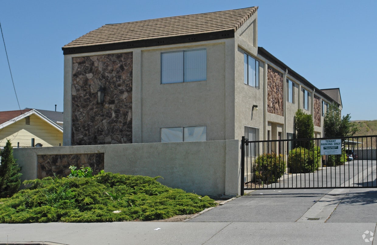 Primary Photo - CSC-Rye Canyon