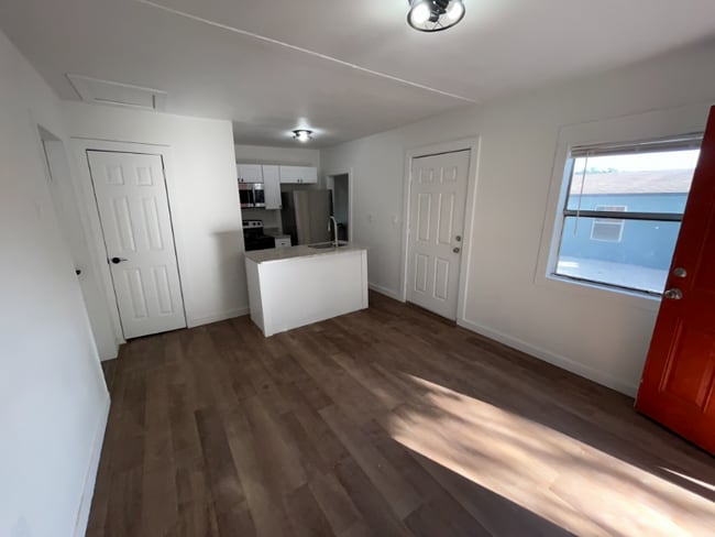 Foto del edificio - 610 SE 13th Terrace