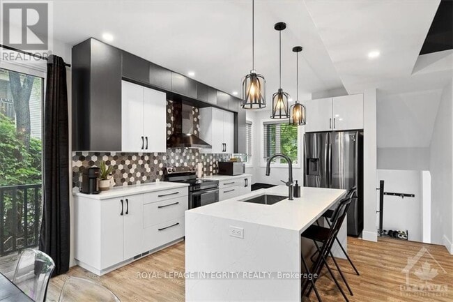 Building Photo - 10 Quill St