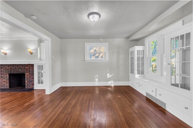 Foto del edificio - 5223 Clement Ave