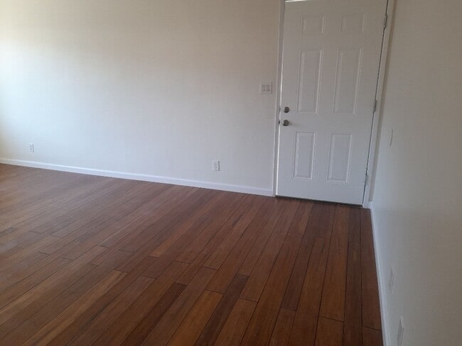 Foto del edificio - 4626 W 162nd St