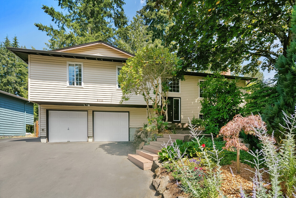 5711 172nd Pl SW, Lynnwood, WA 98037 House Rental in Lynnwood, WA