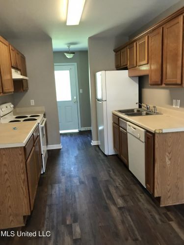 Building Photo - 5469 Quail Creek Cir