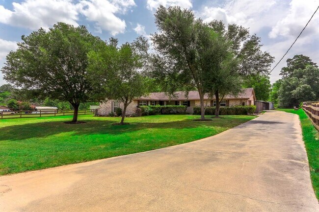 Building Photo - 3010 Goodson Loop